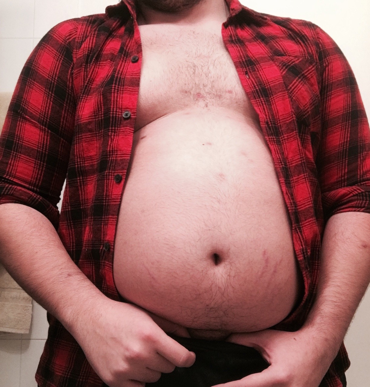 getthicker:Pound for pound (ft my new stretch marks and the clothes I’ve outgrown