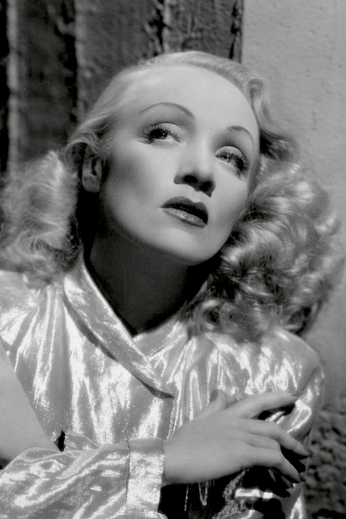 a dame like me — Marlene Dietrich, 1947