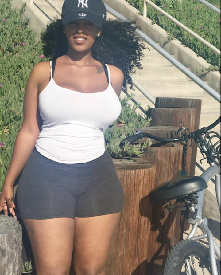 jazziedadd:  SexyGorgeous &amp; Bustin'Loose Titties…  Ms MsrTaye…. 😍