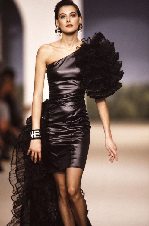 Chic As F**k — Ines de la Fressange at Chanel S/S 1987