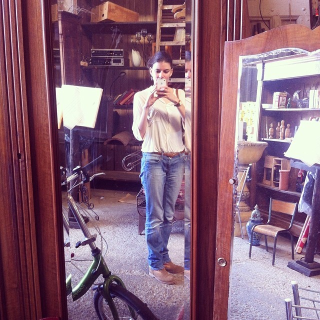 Selfie du dimanche #brocante #oldfurniture #mirror