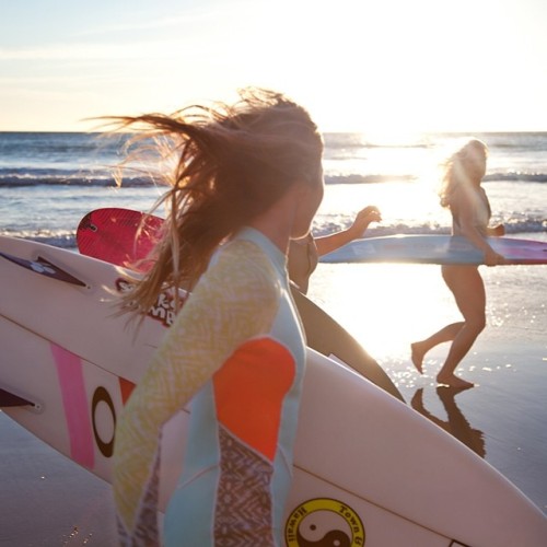 http://surfandbefree.tumblr.comAlessa, Laura & Felicity