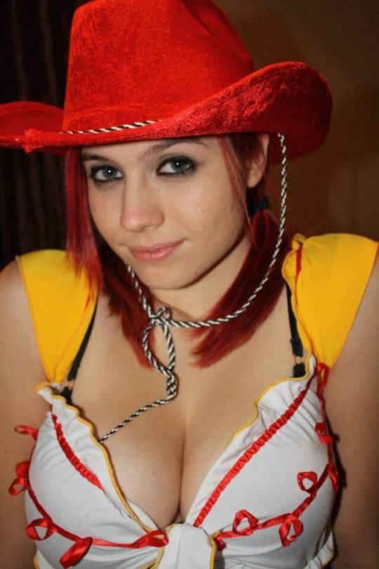 Porn Pics deremotionaleleader:  damnsexycosplayers: