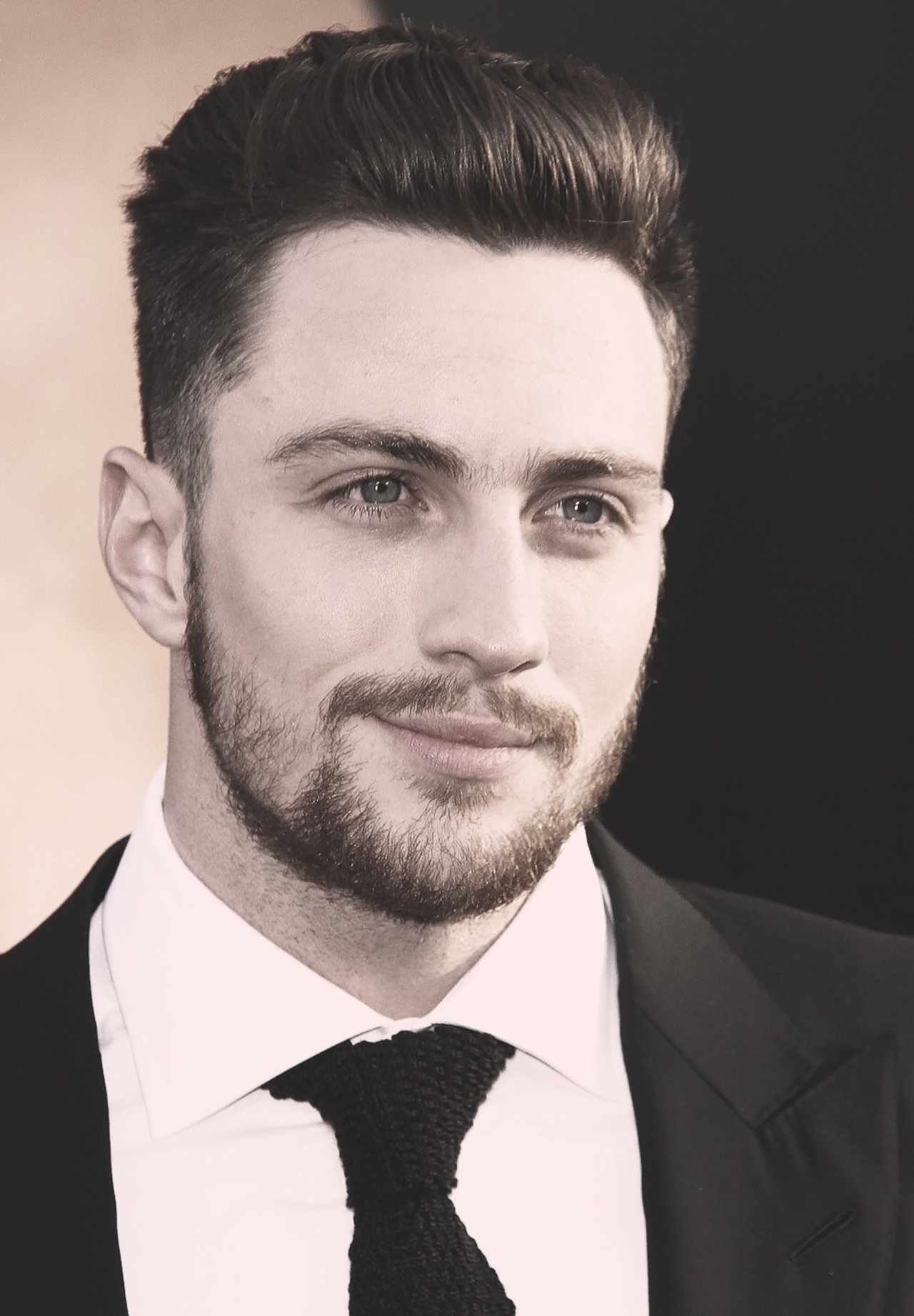 fuckustevepena:  He’s NAKED &amp; In Motion!! Savages Presents Aaron Taylor-Johnson’s