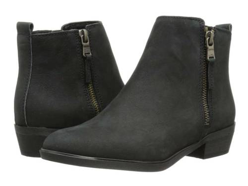 in-those-boots:  ShiraSearch for more Boots by Lauren by Ralph Lauren on Wantering.