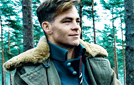 madalainepetsch:GET TO KNOW ME MEME: Favorite Male Characters [6/15] » Steve Trevor“My father told m