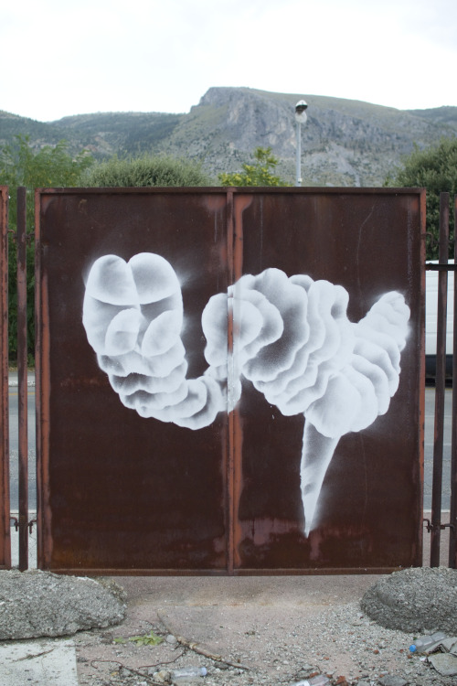 stachuszumski: studium rozbryzgu / study of spray splashMostar, Bosnia i Herzegowina spray on m