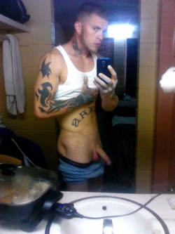 postmypecker:  WOW…something is really cookin in that motel! 