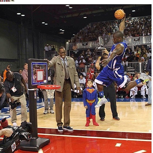 czar4curves-deactivated20131223:  Kevin Hart is a funny dude…. 