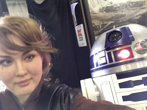 strideer: PICS FROM THE CON !!!!!! I LOV cosplaying. Anakin it was sooooo much fun and saw so many S