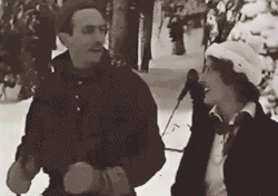 secondstartotherightxo:  themycroftsuite:  Walt and Lillian Disney  THIS IS TOO CUTE 