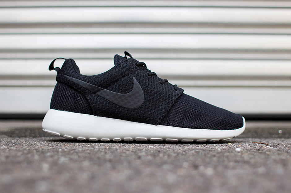 niceleak:  NICELEAK: Nike Roshe Run Black/Ash Grey 2014.