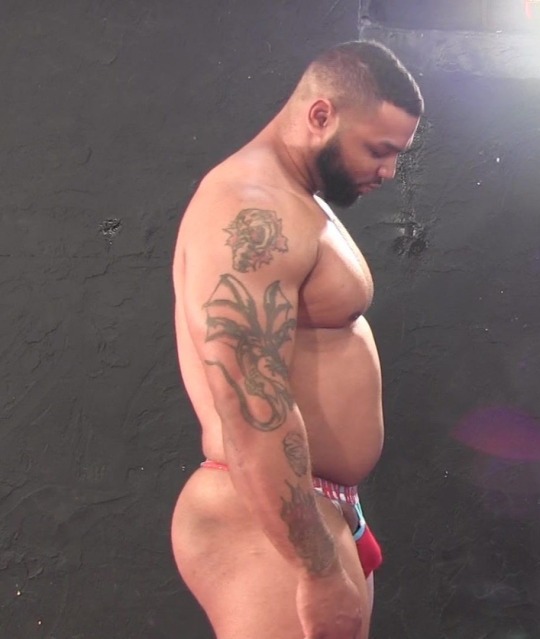 plutoworldsblog:  ******CUBANO**********THICK AS FUCK***