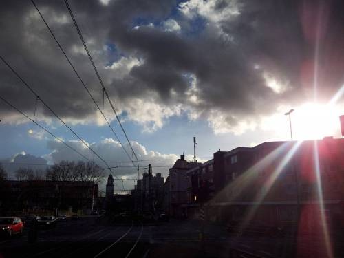 Yes, #backlight Again ;-) 28.11.15 #Dortmund #Nordstadt #Klinikum #DOberrascht #sky #clouds #sun (hier: