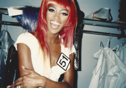 dadsworstnightmare:  naomi campbell backstage