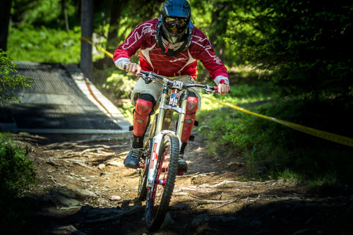 jakobsanne: Peter showing his fighting face in the not so smooth section. Verbier Bike Park. 
