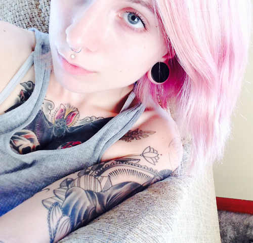 itsallink:  More Hot Tattoo Girls at http://hot-tattoo-girls.blogspot.com 