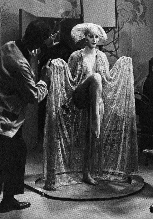 thewisecrackingtwenties: Legendary Brigitte Helm behind the scenes in Metropolis (1927) directed by 
