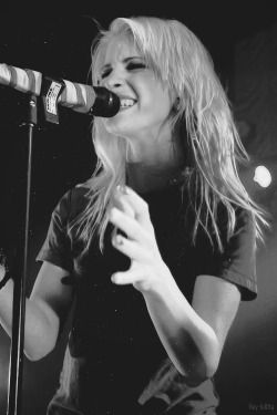 f-o-u-r-s-t-r-i-n-g-s:  Band members/music blog 