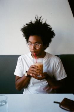 thegirlwithcaramelskin:  iamchristianw:  Chaz Bundick otherwise known as Toro y Moi and Les Sins.  He’s such a cutie… 