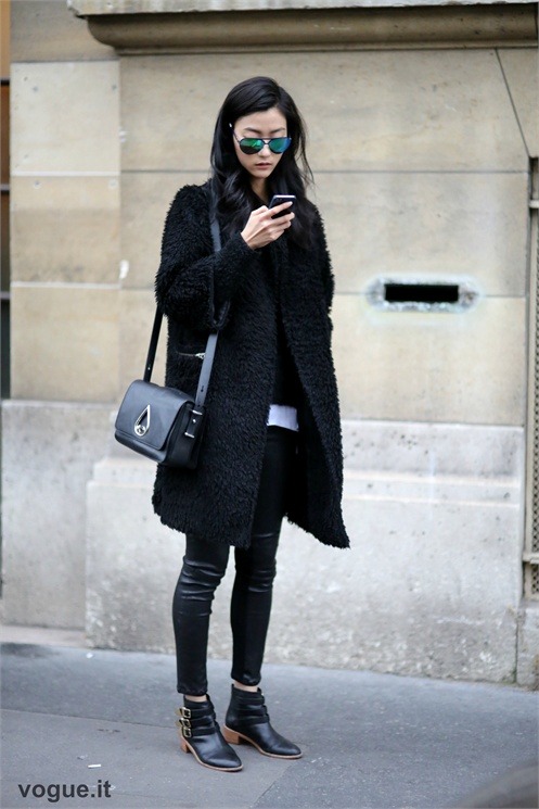 koreanmodel:  Streetstyle: Park Jihye in Paris 