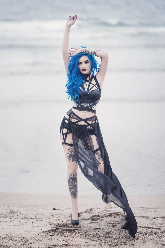 tattedbeautues:    Blue Astrid  