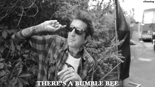 theanonymousfanfictionwriter:  laisserlealler:  LOOK AT HOW CUTE HE IS DKJGHDFJ 