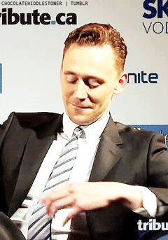 chocolatehiddlestoner-deactivat:  CAN YOU NOT!? 