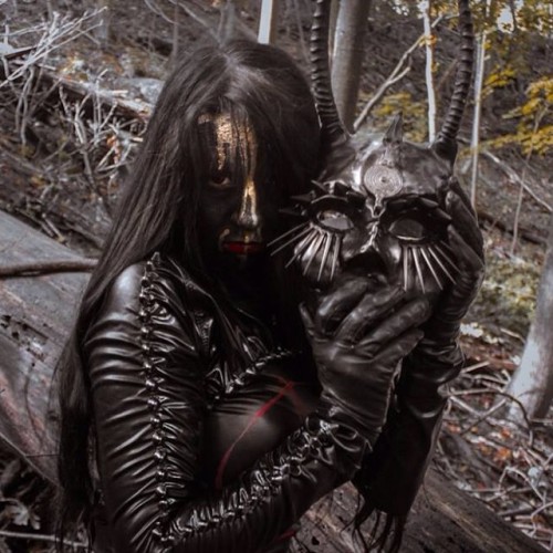 toxicvisionclothing:  A woman bound to her vision…nothing less, nothing more. #toxicvision #tildeath