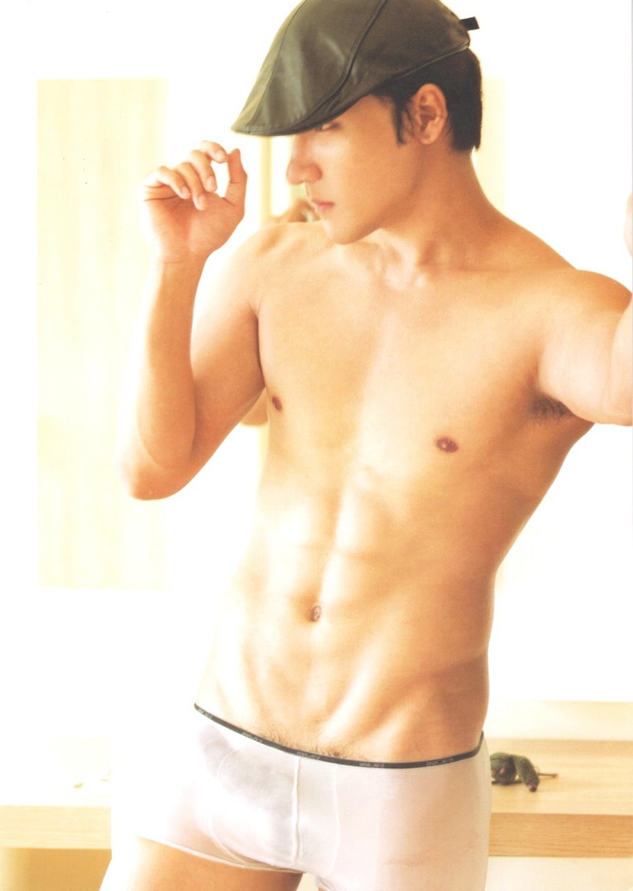 asiannudemale:  Arthur CK Ong