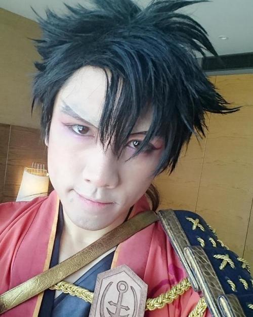 I look like an angry puppy Mutsu shoot time #Toukenranbu #mutsunokamiyoshiyuki #madfest17 #cosplay