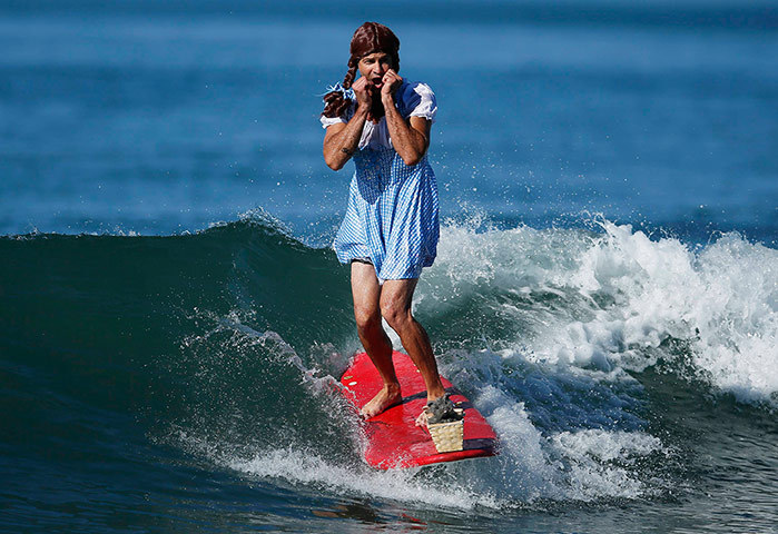 digg:  Annual surf/costume contest in Santa Monica, CA holy shit bob ross was so