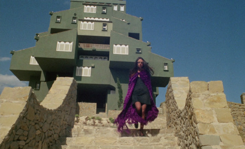 365filmsbyauroranocte:  “The house was like a dream… a labyrinth where the steps echo, where words rebound and return again and again.”  She Killed in Ecstasy (Jess Franco, 1971)     