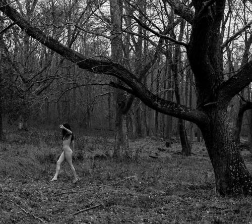 Just walk away #brunette #longhair #pale #abandoned #nude #nudeinnature #blackandwhite #blackandwhit