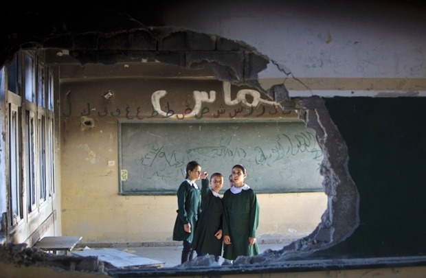 fotojournalismus:  Gaza children return to school | September 14, 2014 (Sources: 1, 2, 3)
