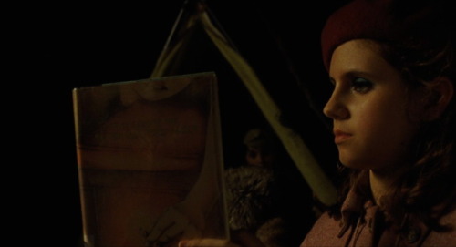 if-its-notlikethemovies: Moonrise Kingdom (2012) dir. Wes Anderson