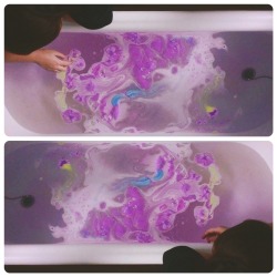 gothic-kitties:  I went to Lush and made my bath look super pretty. 