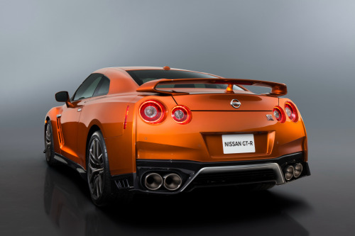 fullthrottleauto:    2017 Nissan GT-R US-spec(R35)  