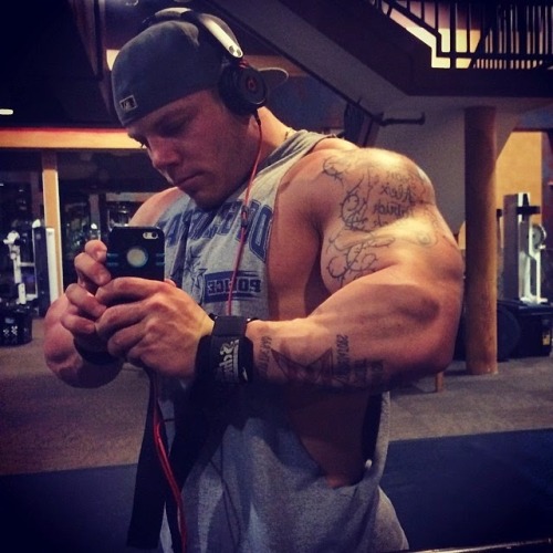 deegle4muscle:  Anthony Sciaretta - New tattoo on his arm