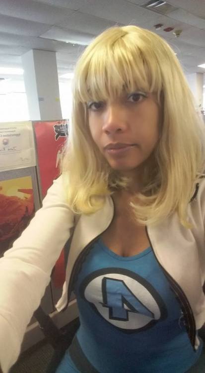 tracysactivism:this-is-life-actually:Don’t mess with a cosplayer. After her boss set up a new dress 