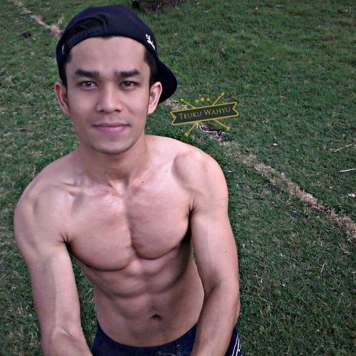 Beautiful #asianhunk i found on instagram by teuku.wahyu - January 12, 2016 at 12:07PM #BAM