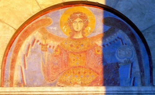 the-beauty-of-napoli:San Michele (IX sec.), lunetta del portale d'ingresso, Chiesa di San Michele Ar