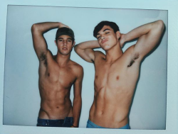 sexymalesdaily:  Cameron Dallas &amp; Dolan Twins