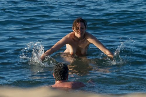 toplessbeachcelebs:  Marion Cotillard (Actress) topless in the Canary Islands (May 2016) Fans of large aerolas are in for a treat! French actress Marion Cotillard was in the Canary Islands shooting her upcoming film Allied with Brad Pitt when she decided