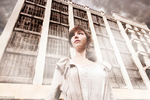 Photo: Noam Galai.Model: Mary Moore. 