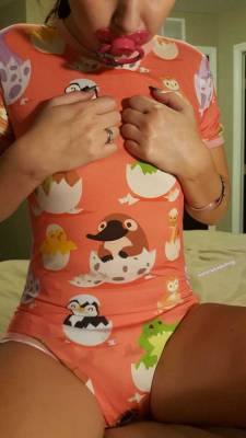 Dada, look at the baby aminals!  Onesie from