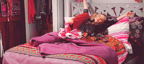 24thousand-miles-from-the-moon:  farklemiinkus:  I don’t want you to catch thisYeah, that would be terrible.   Lesbian blog