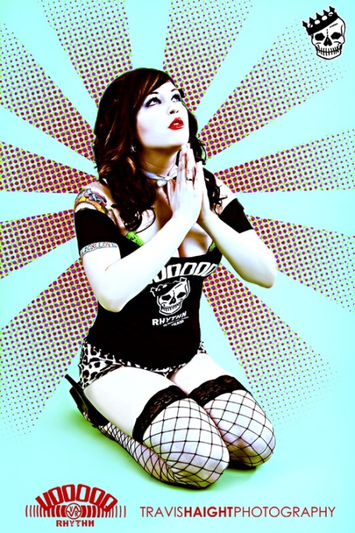 alternative-pinup:Alternative Pinup girl http://alernative-pinup.blogspot.comPraying to her godd