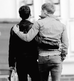 ilove-gaycouples:    Tom Daley and Dustin Lance Black out in London, 4th October 2015  