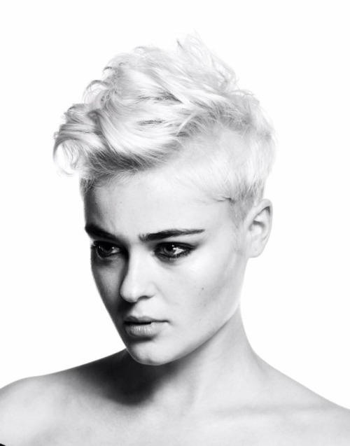 besidethedillema:  How can a woman be so perfect.
